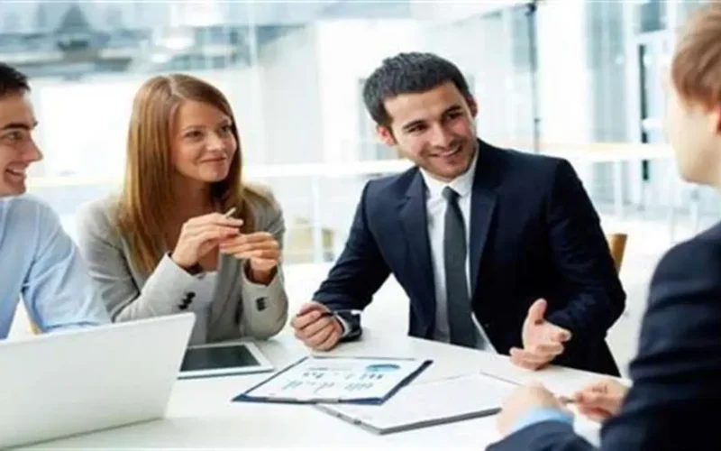 وزارة العمل تعلن عن فرص توظيف برواتب تصل إلى 15 ألف جنيه